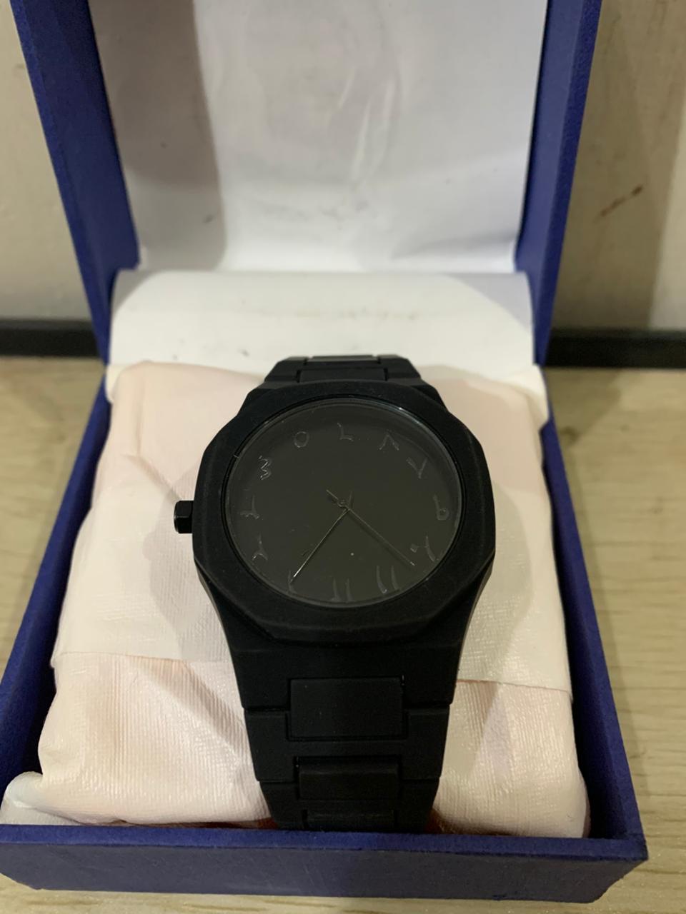 Arabic Aura Watch